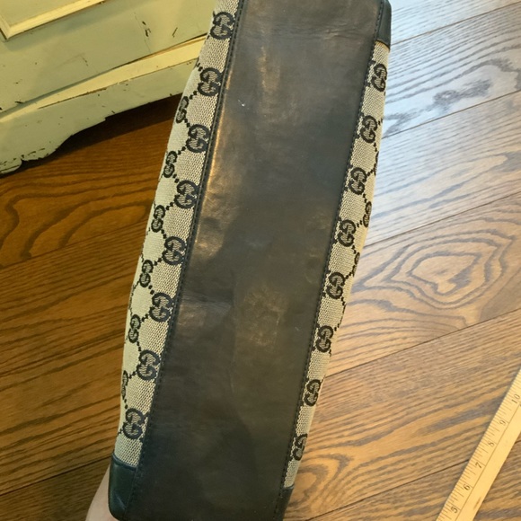 Gucci purse - Picture 9 of 9